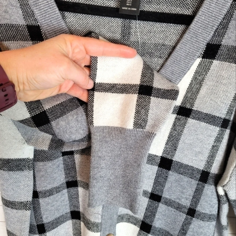 RACHEL ZOE GRAY PLAID V NECK BUTTON UP CARDIGAN SWEATER, SZ SMALL